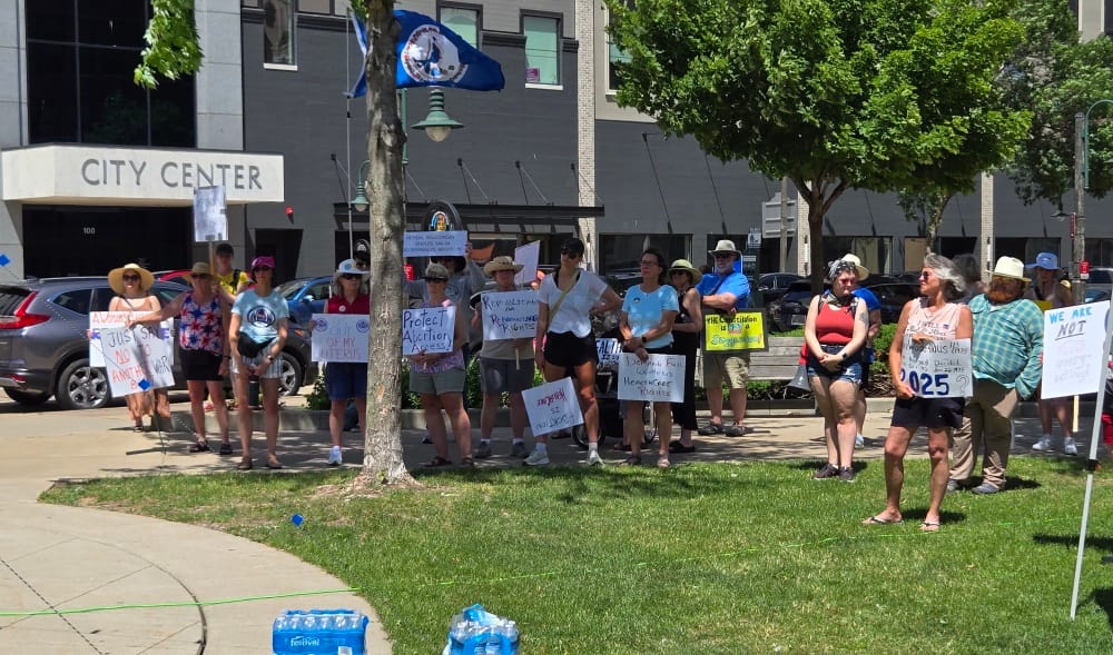 Rally protesting Dobbs turns out 80 despite extreme heat