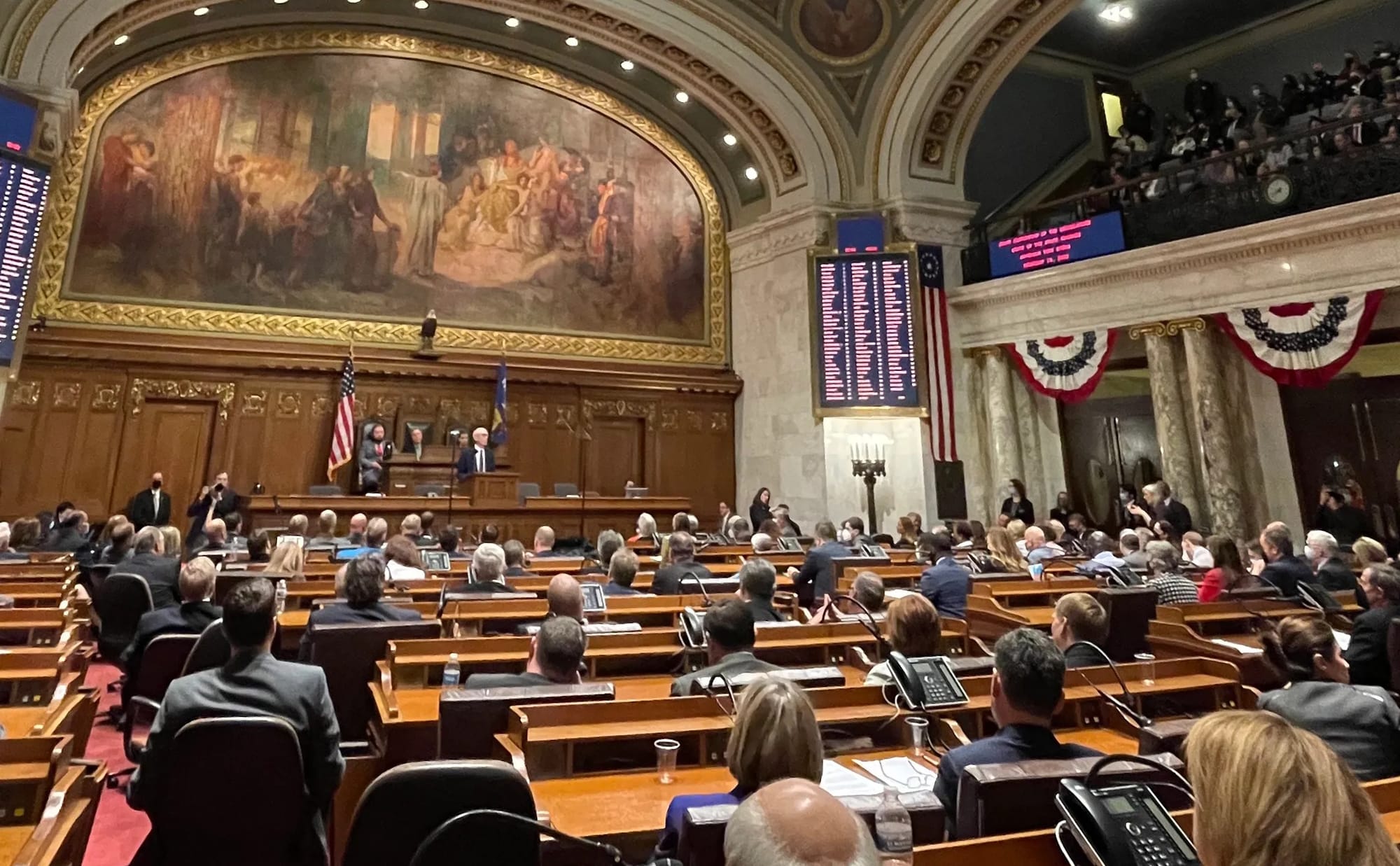 Vos once again says no to vote on bipartisan postpartum bill